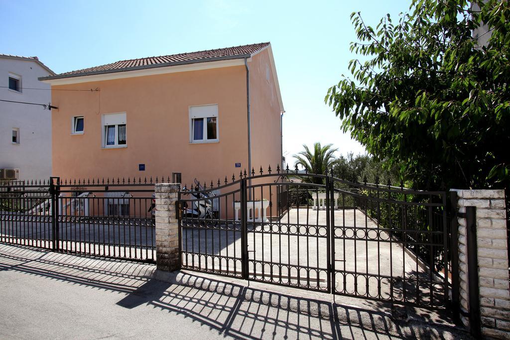 Apartments Jasmin Trogir Bagian luar foto